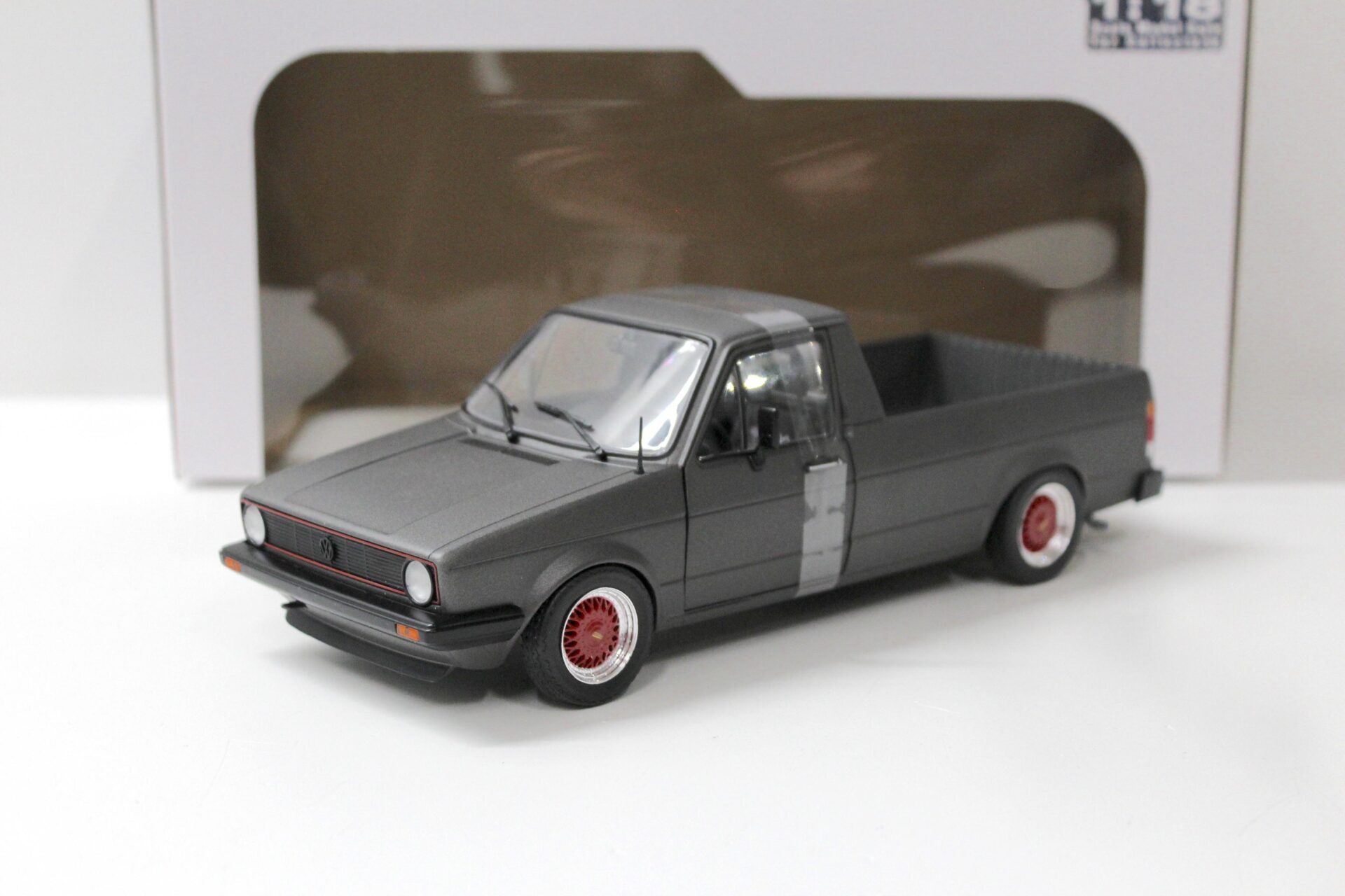 1:18 Solido VW Caddy MK1 Pick Up Custom II matt grey 1982