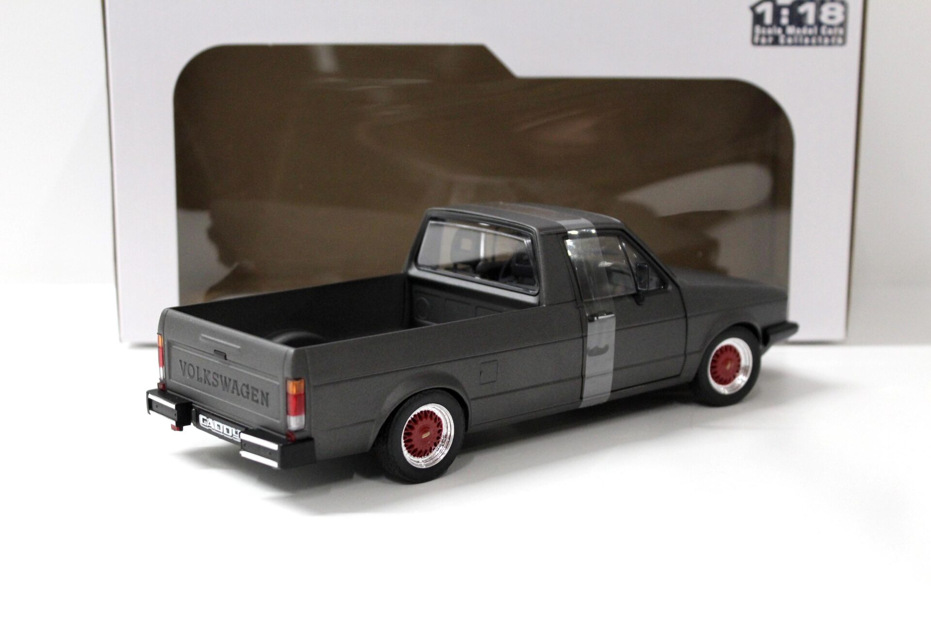 1:18 Solido VW Caddy MK1 Pick Up Custom II matt grey 1982