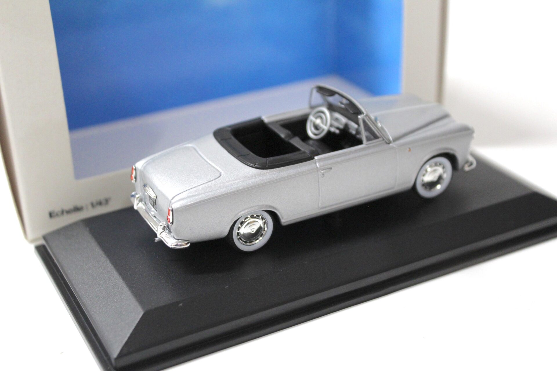1:43 Norev Peugeot 403 Cabriolet silver