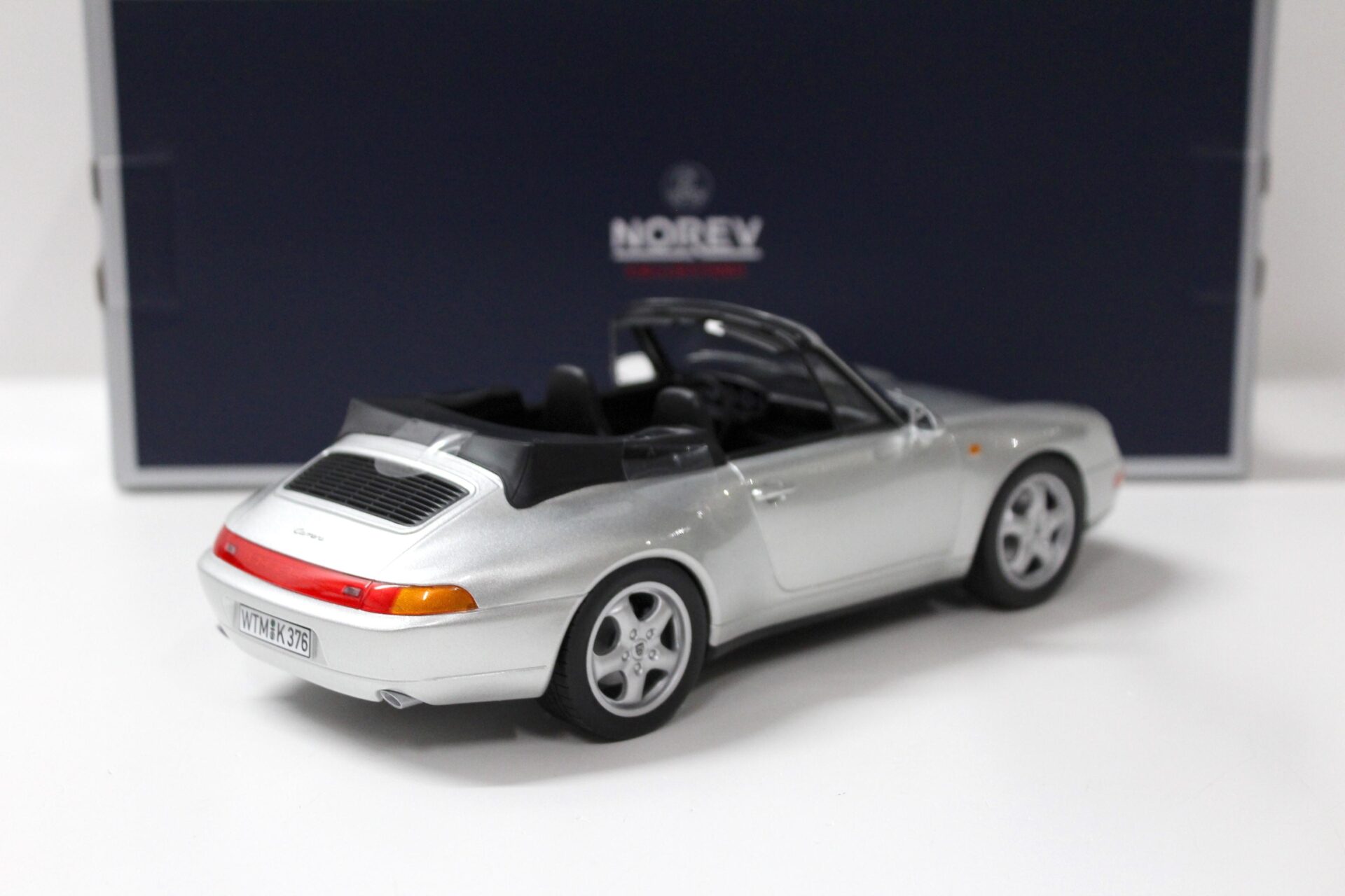 1:18 Norev Porsche 911 (993) Carrera Cabriolet silver