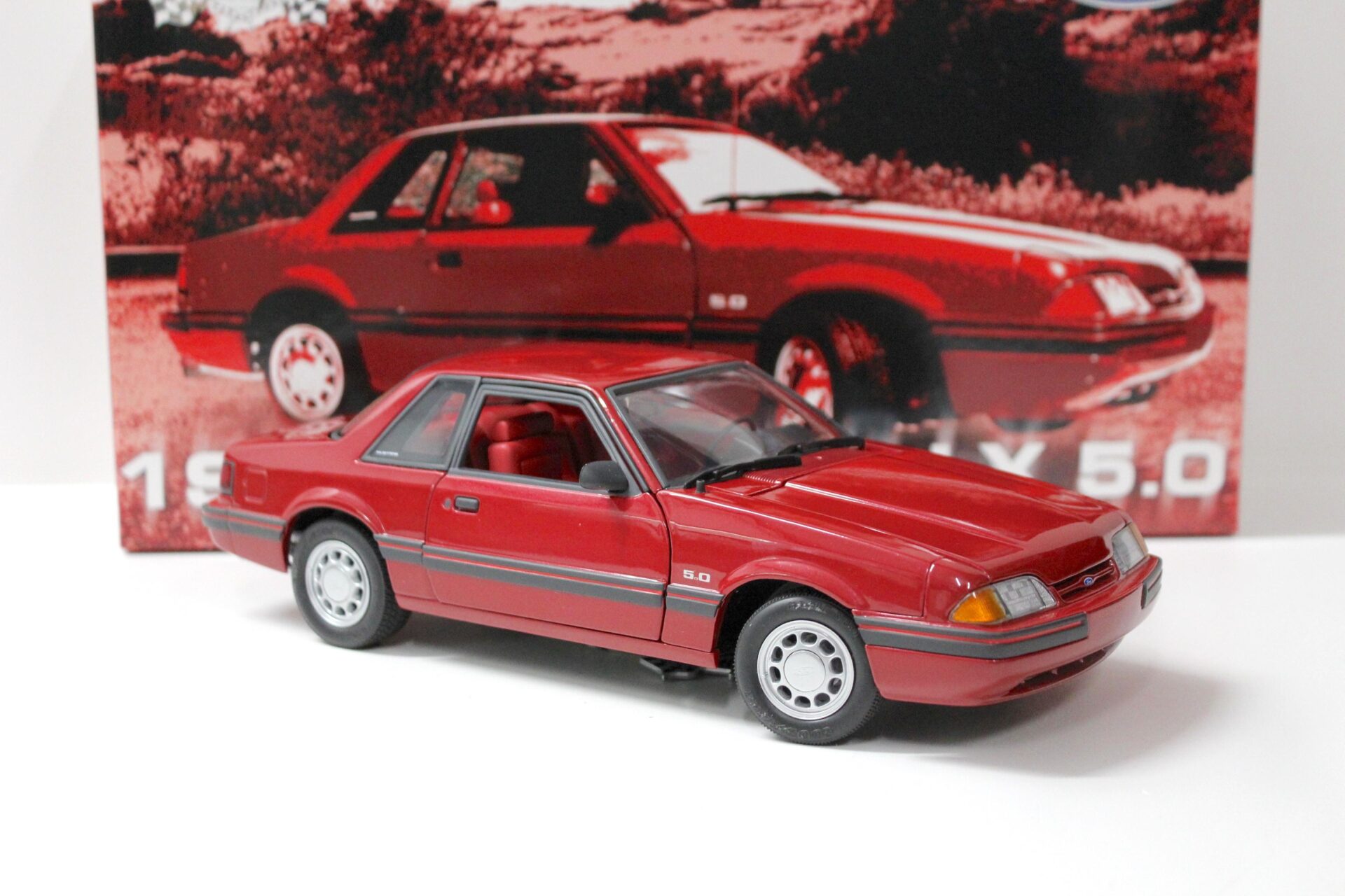 1:18 GMP 1987 Ford Mustang LX 5.0 Coupe red metallic