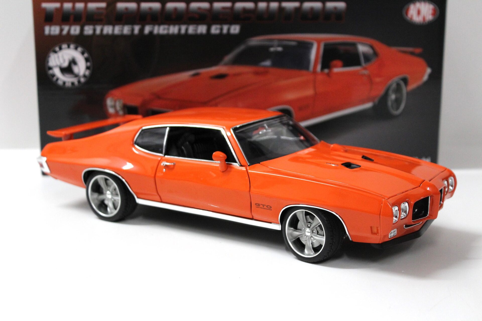 1:18 ACME 1970 Pontiac GTO Coupe Street Fighter "THE PROSECUTOR" orange