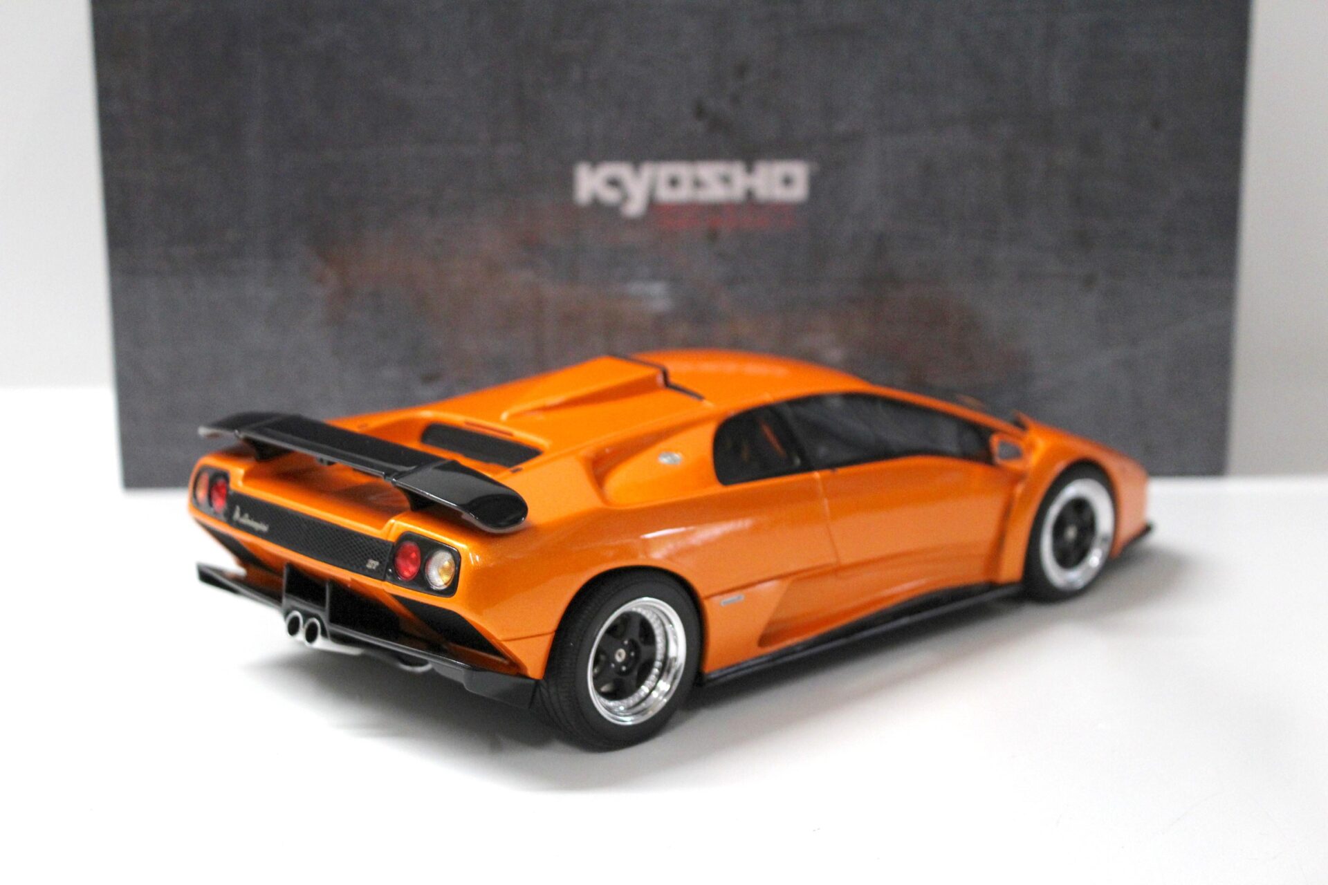 1:18 Kyosho Lamborghini Diablo GT Coupe orange