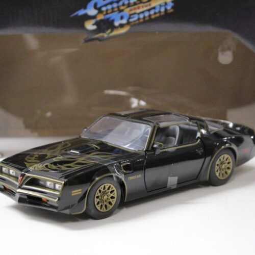 1:24 Jada Toys 1977 Pontiac Firebird Smokey and the Bandit with Buckle