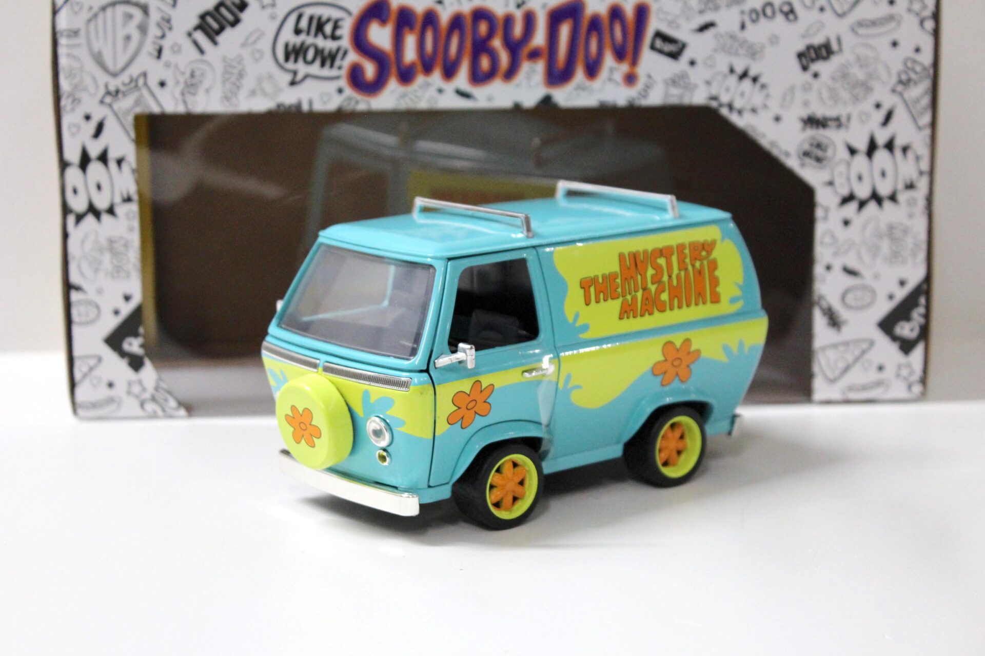ID 54511 orig.jpg 1:24 Jada Toys The Mystery Machine with Shaggy & Scooby-Doo Figures