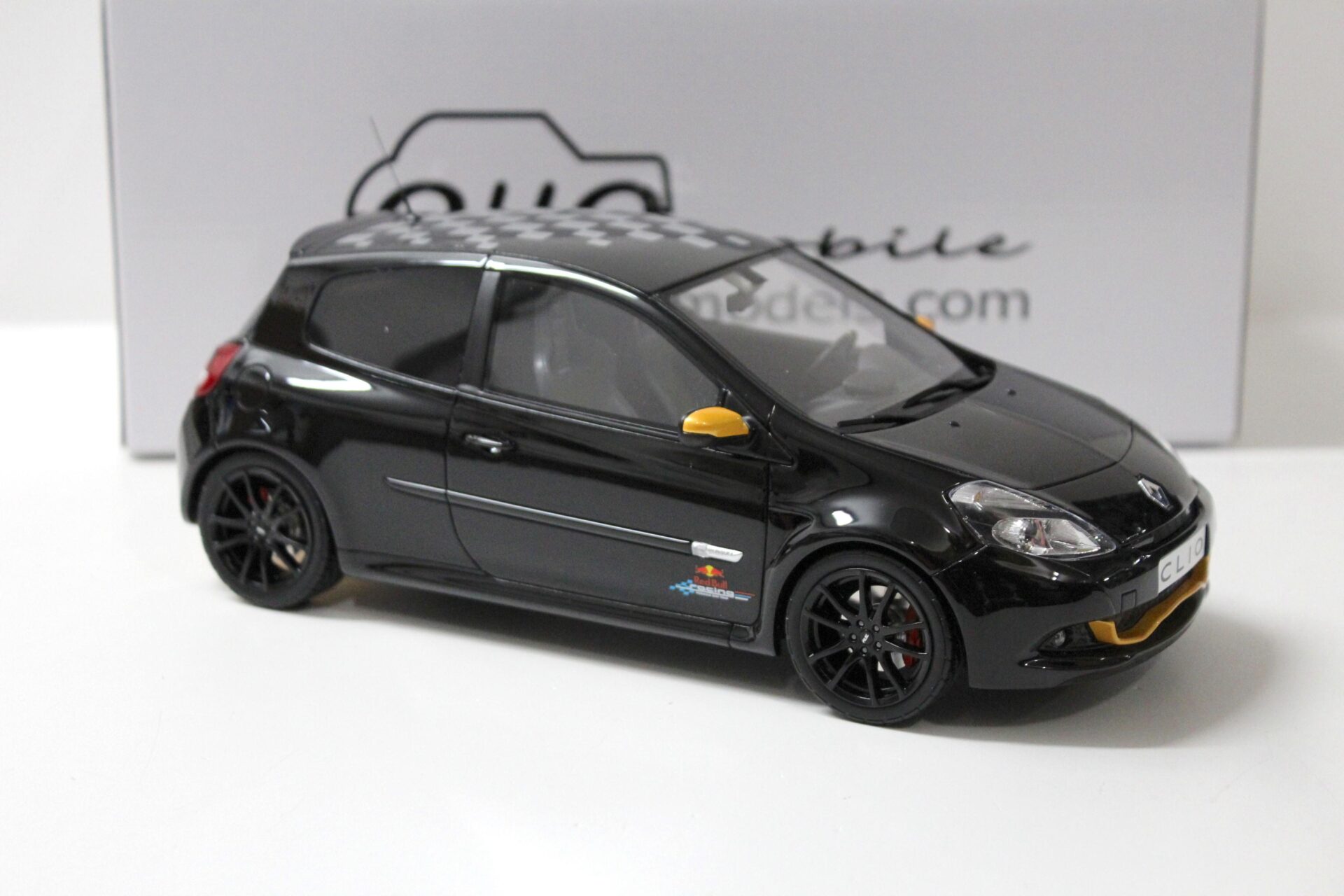 1:18 OTTO mobile OT884 Renault Clio 3 Phase 2 RS RB7 black 2012