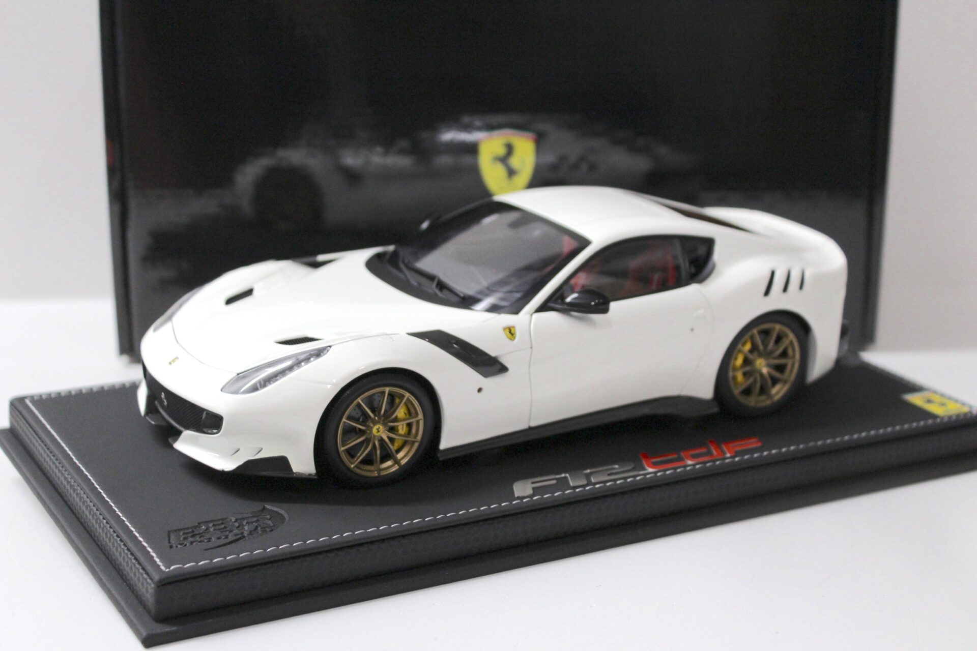 ID 54954 orig.jpg 1:18 BBR Ferrari F12 TDF Avus white/ gold wheel FULL OPENING Limited 30 pcs.