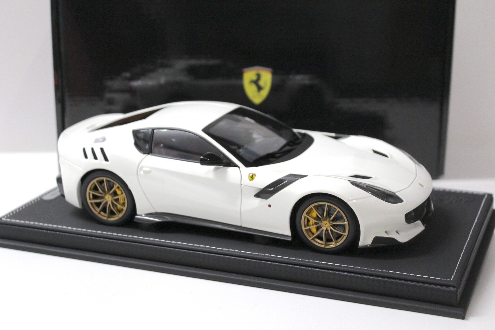 1:18 BBR Ferrari F12 TDF Avus white/ gold wheel FULL OPENING Limited 30 pcs.