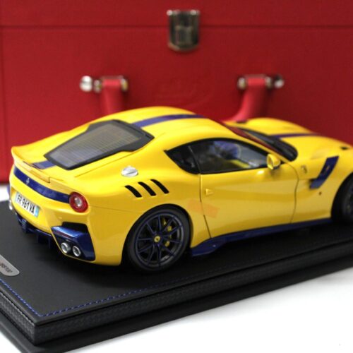 1:18 BBR Ferrari F12 TDF Modena yellow/ blue FULL OPENING Limited 100 pcs.