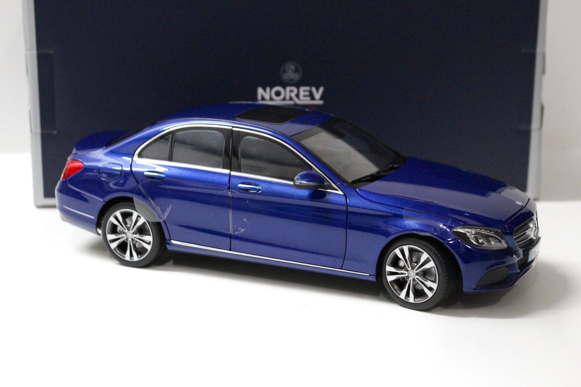 1:18 Norev Mercedes C-Klasse Limousine Avantgarde 2014 blue metallic