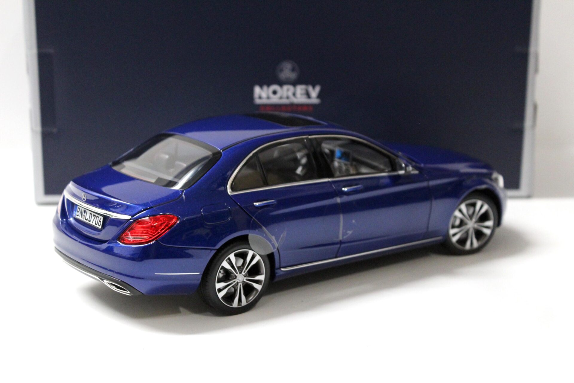 1:18 Norev Mercedes C-Klasse Limousine Avantgarde 2014 blue metallic
