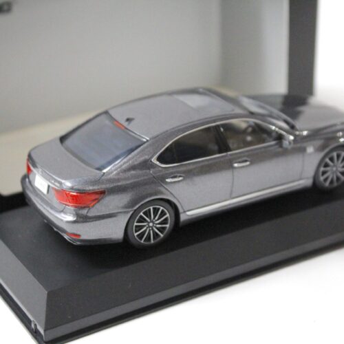 1:43 Kyosho Lexus LS460 "F Sport" Limousine Mercury Gray MC.