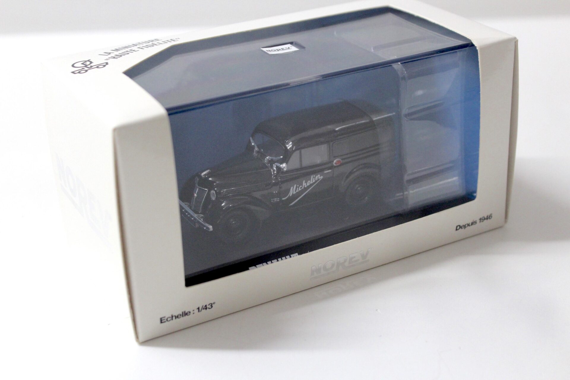 1:43 Norev Renault Break Juvaquatre Van "Michelin" black