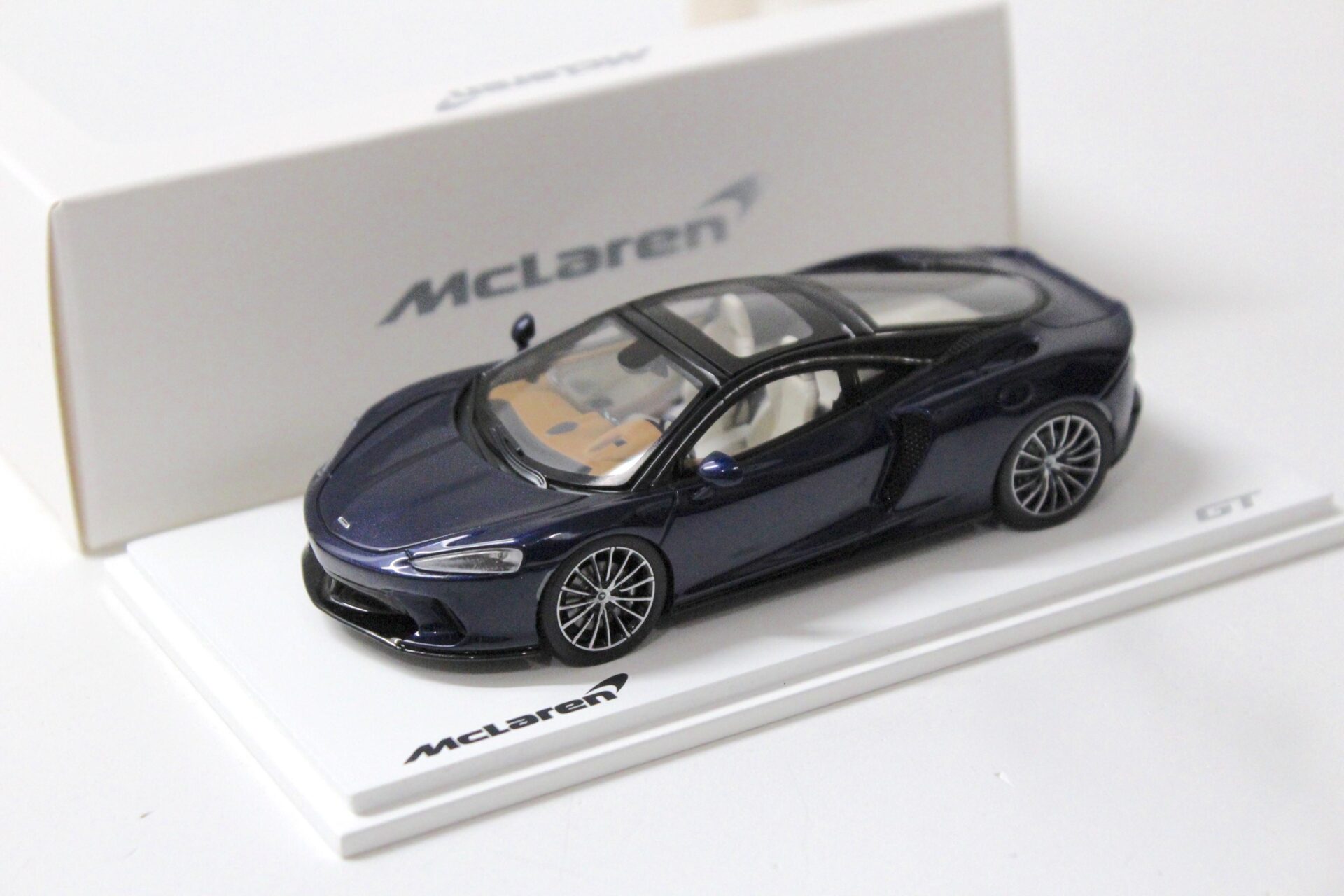 ID 55774 orig.jpg 1:43 True Scale TSM McLaren GT 2019 namaka blue DEALER VERSION