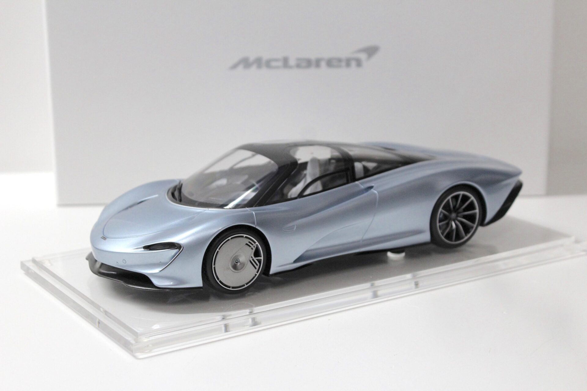 ID 55786 orig.jpg 1:18 True Scale TSM McLaren Speedtail 2019 Liquid crystal DEALER VERSION