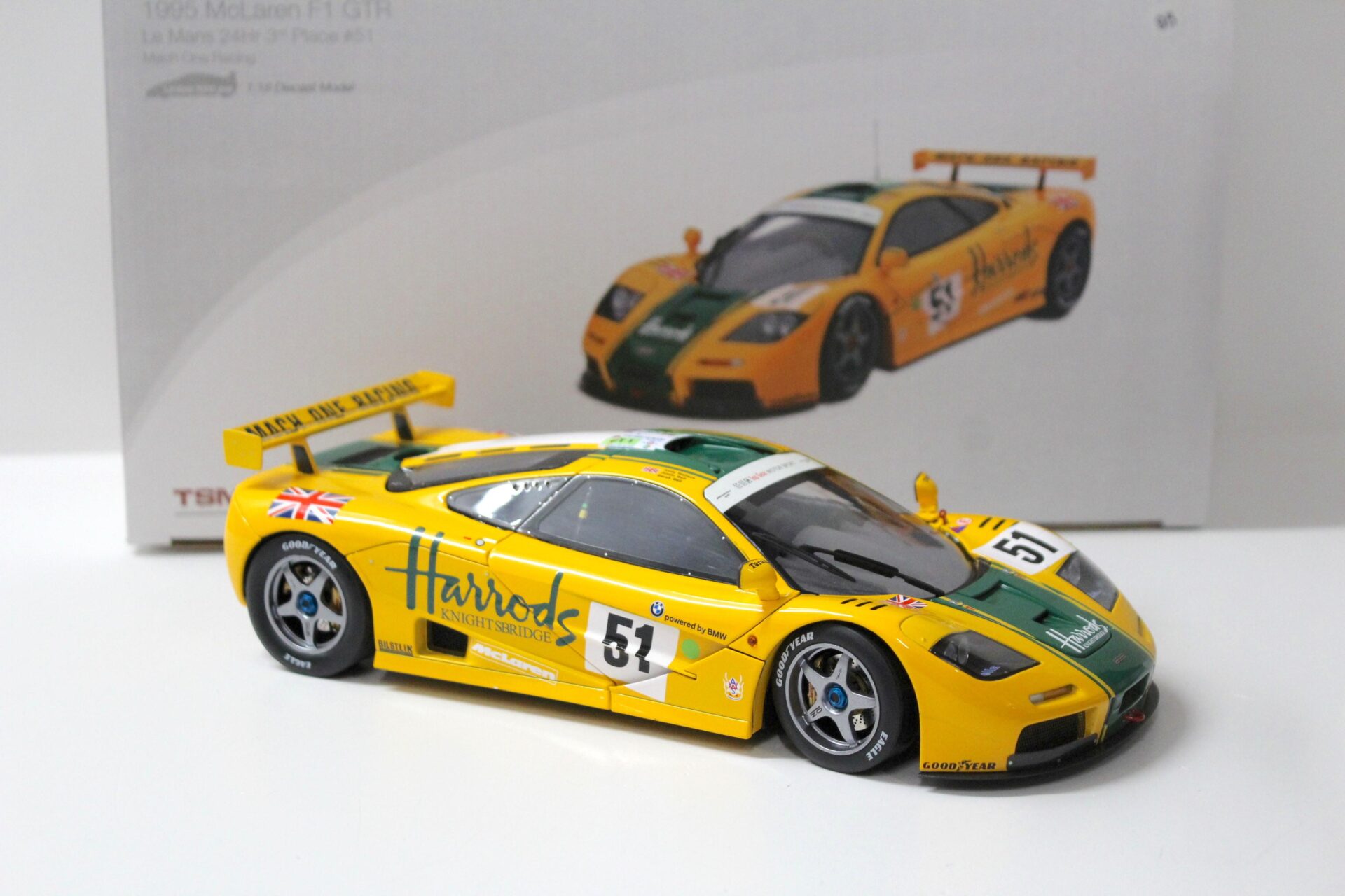 1:18 True Scale TSM 1995 McLaren F1 GTR Le Mans 24h #51 Mach One Racing Harrods