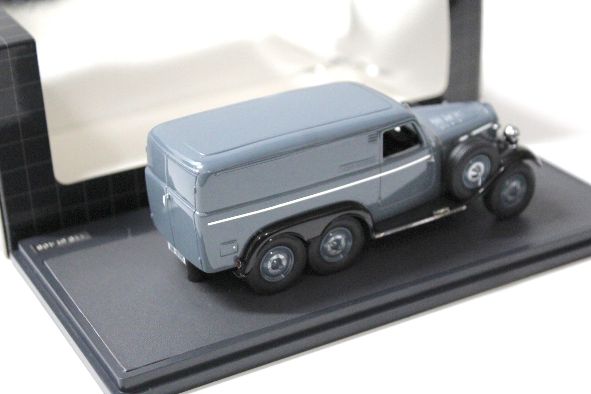 1:43 Matrix Mercedes G4 Kastenwagen 1939 grey/ black