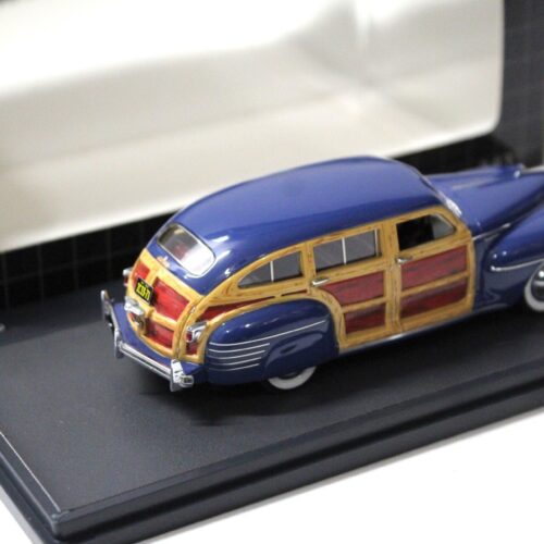 1:43 Matrix 1942 Chrysler Town & Country Wagon blue/ wood