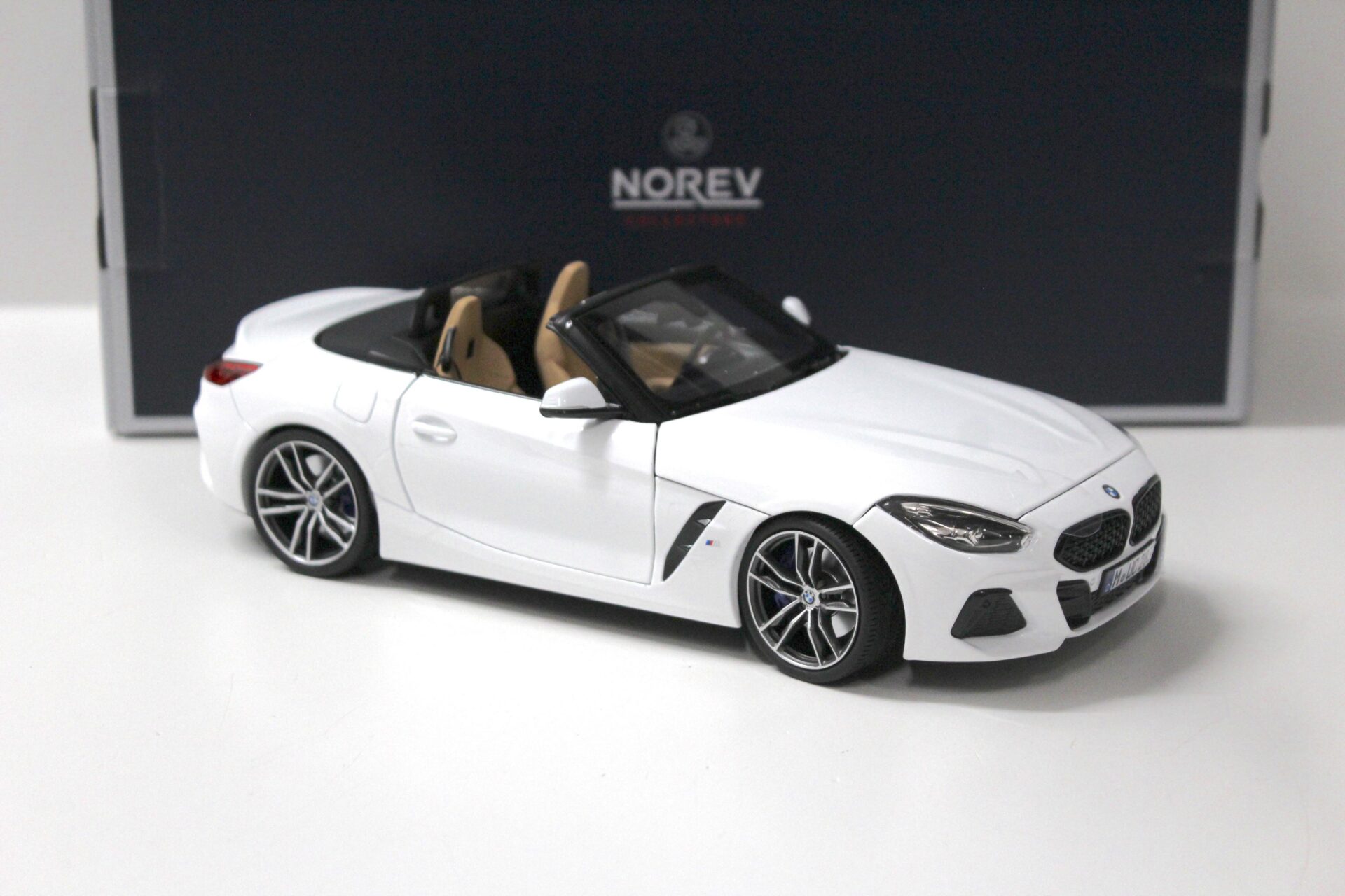 1:18 Norev BMW Z4 Roadster G29 M40i white 2018