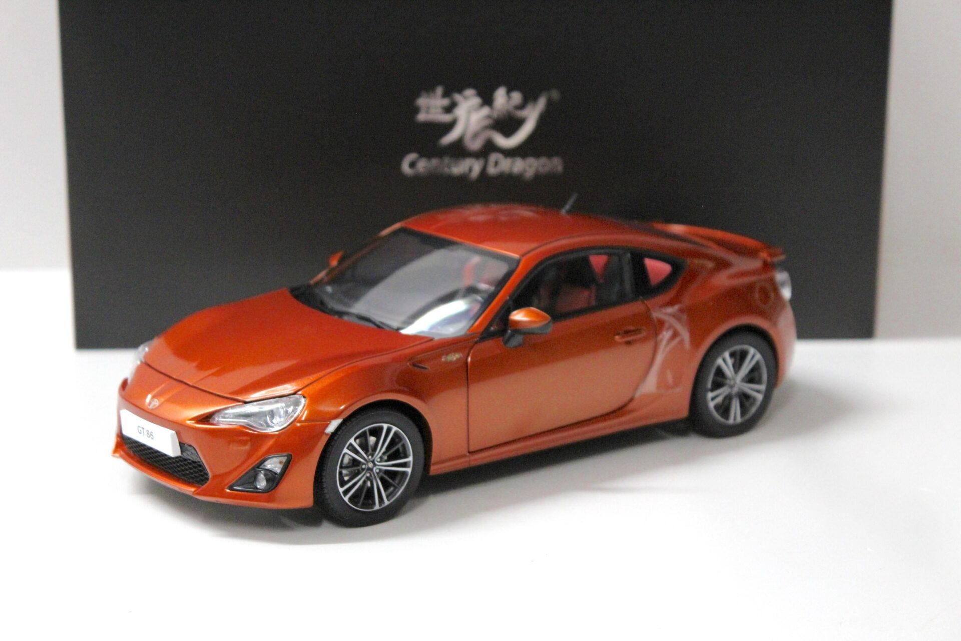 1:18 Century Dragon Toyota GT86 Coupe 2014 orange
