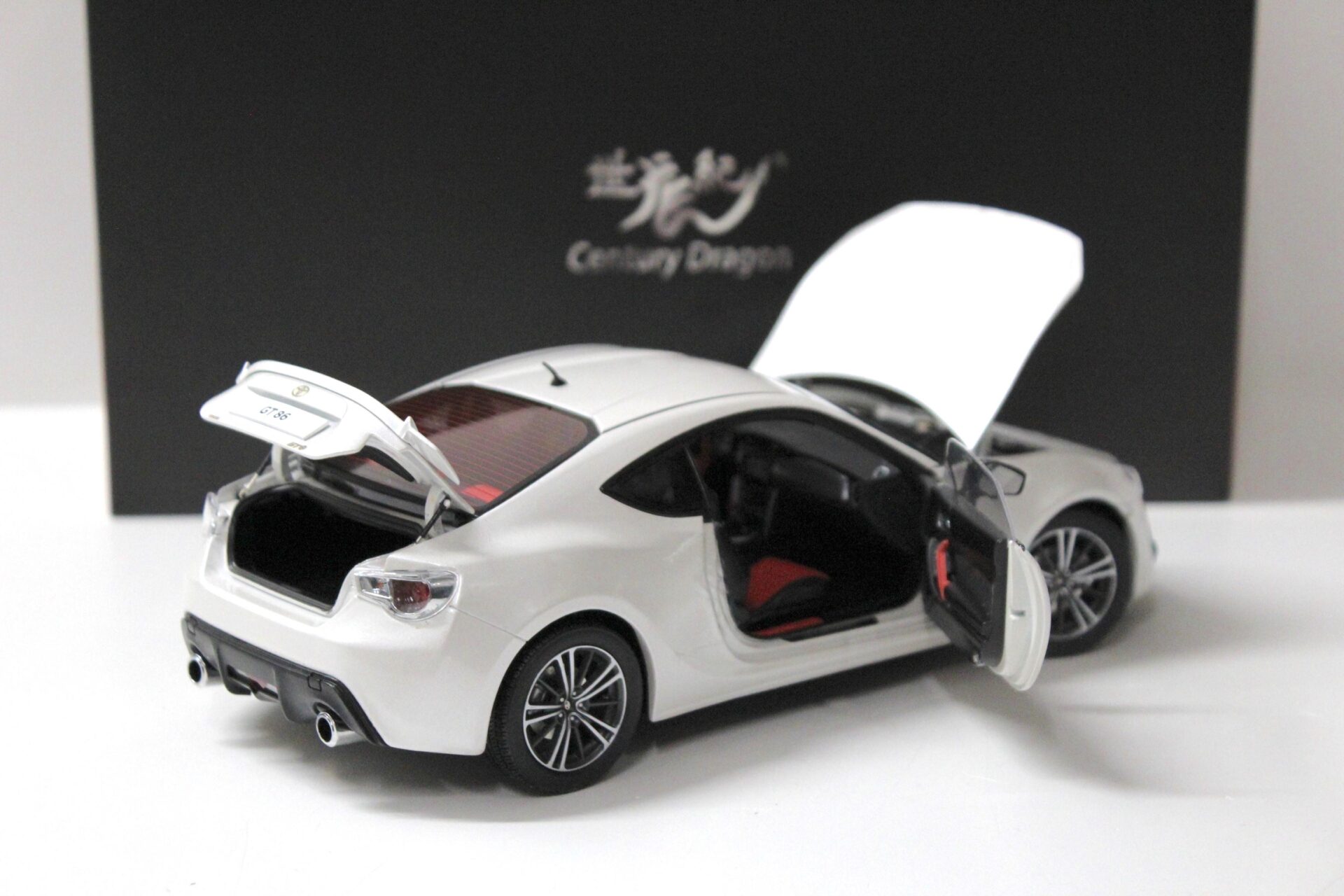 1:18 Century Dragon Toyota GT86 Coupe 2014 white