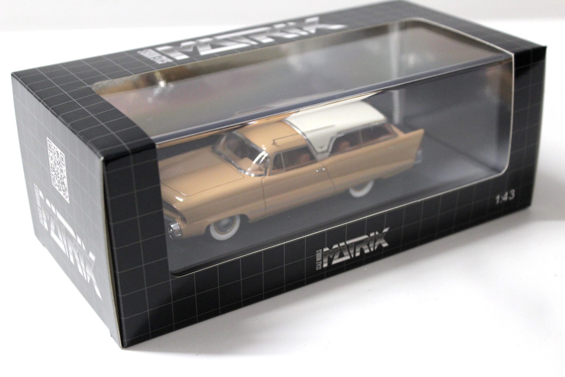 1:43 Matrix 1956 Chrysler Plainsman Concept Wagon brown/ beige