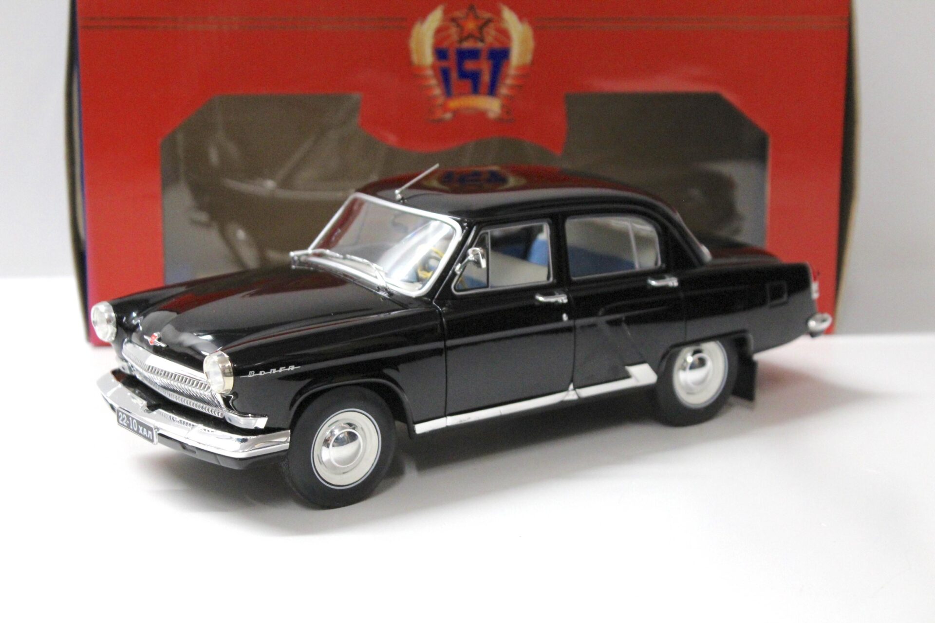1:18 IST Wolga Volga GAZ 21R Limousine "Volga" 1966 black