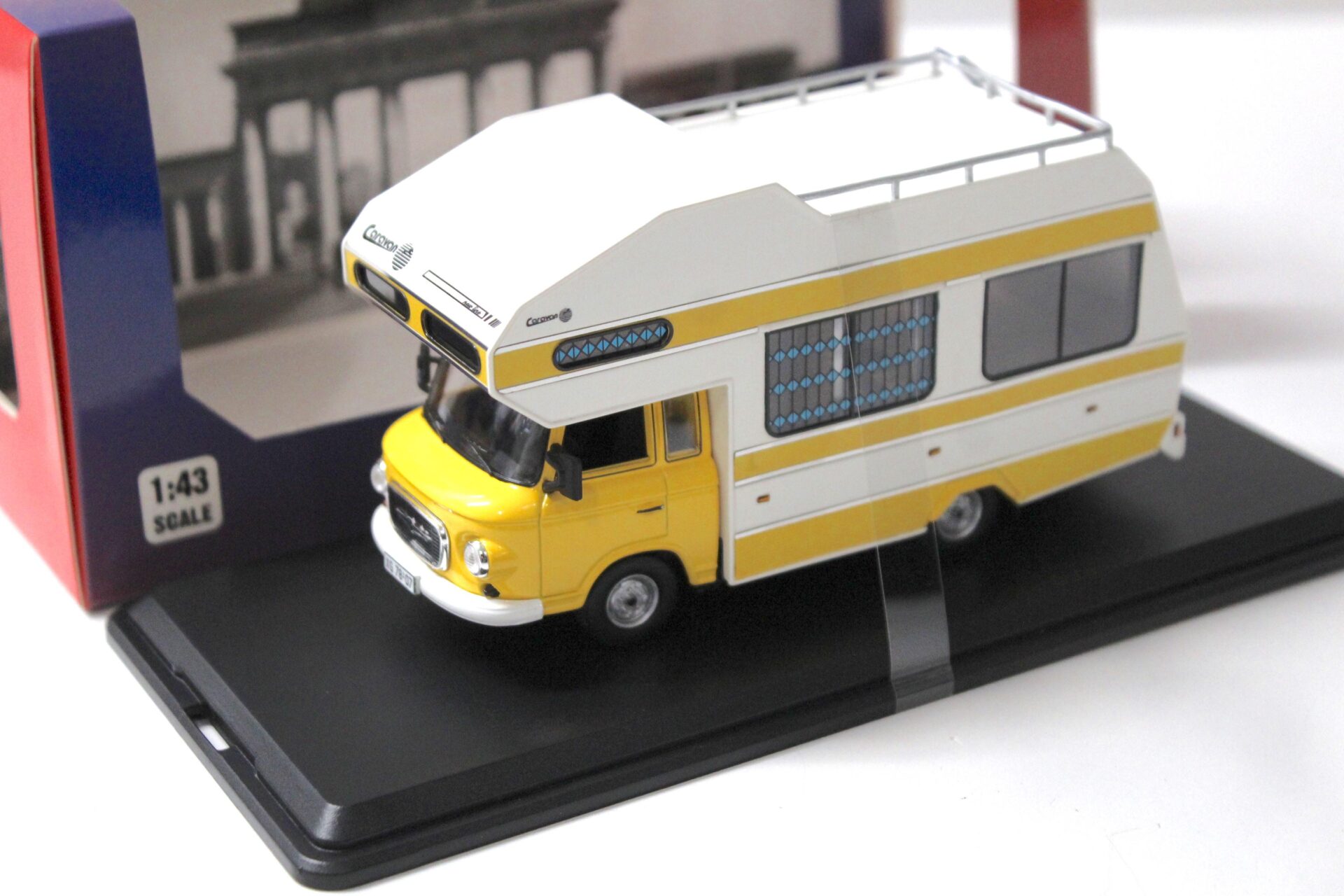 1:43 IST Models Barkas B1000 Wohnmobil 1973 yellow/ white