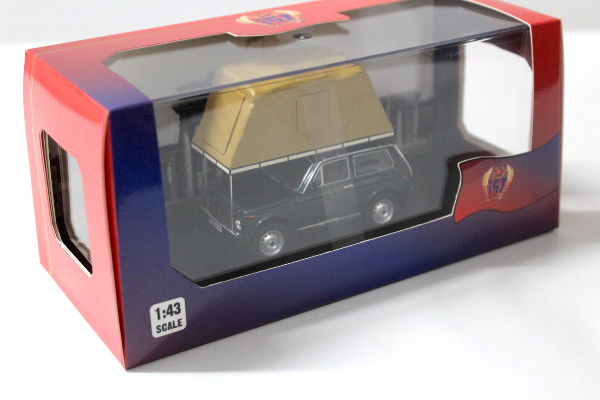 1:43 IST Models Lada Niva 1981 with Roof Tent Camping green