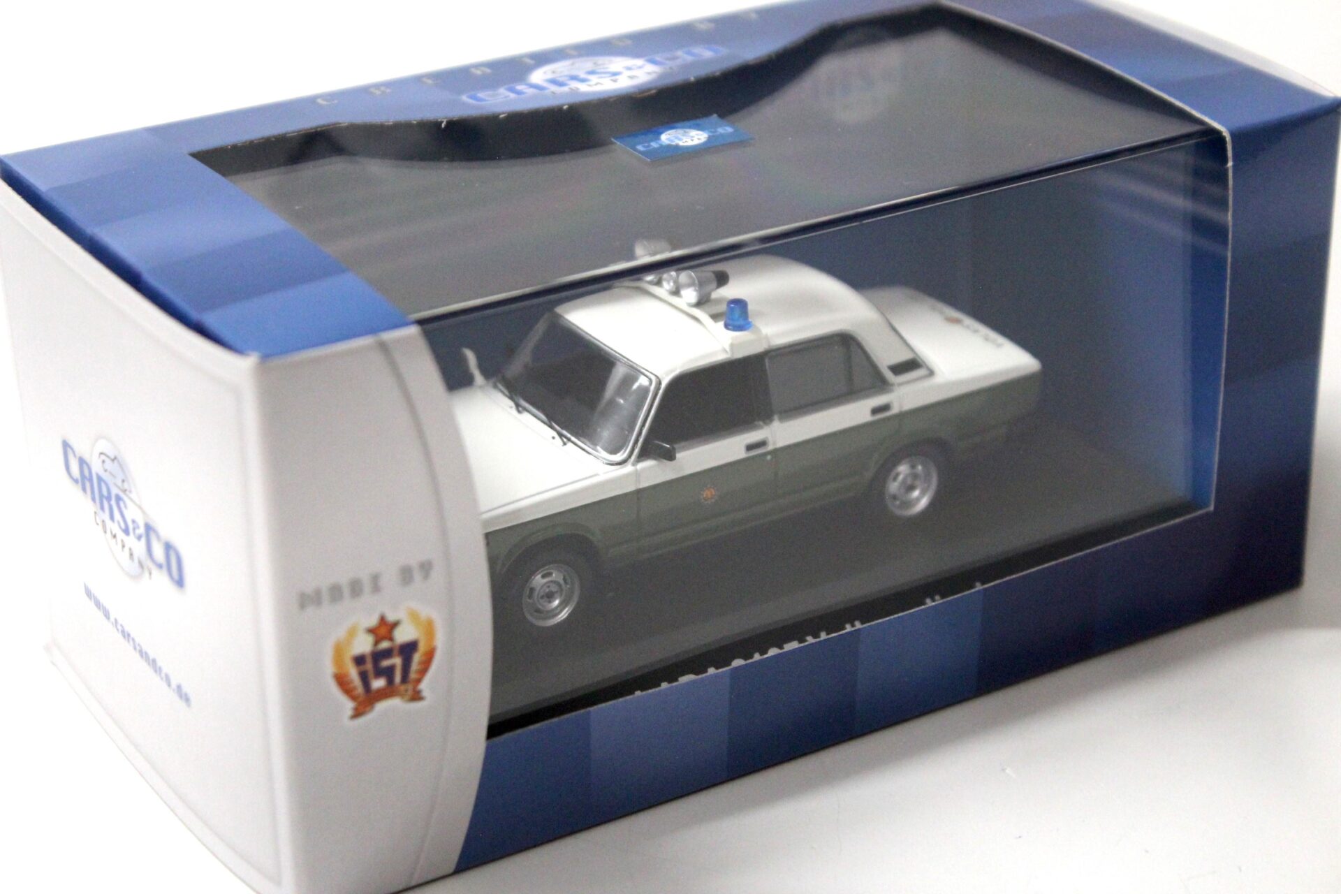 1:43 Cars&Co IST Lada 1200 (2107) Sedan Volkspolizei VP green/ white