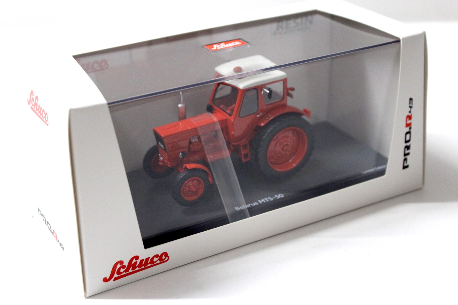 1:43 Schuco PRO.R43 Belarus MTS-50 Traktor red %%%