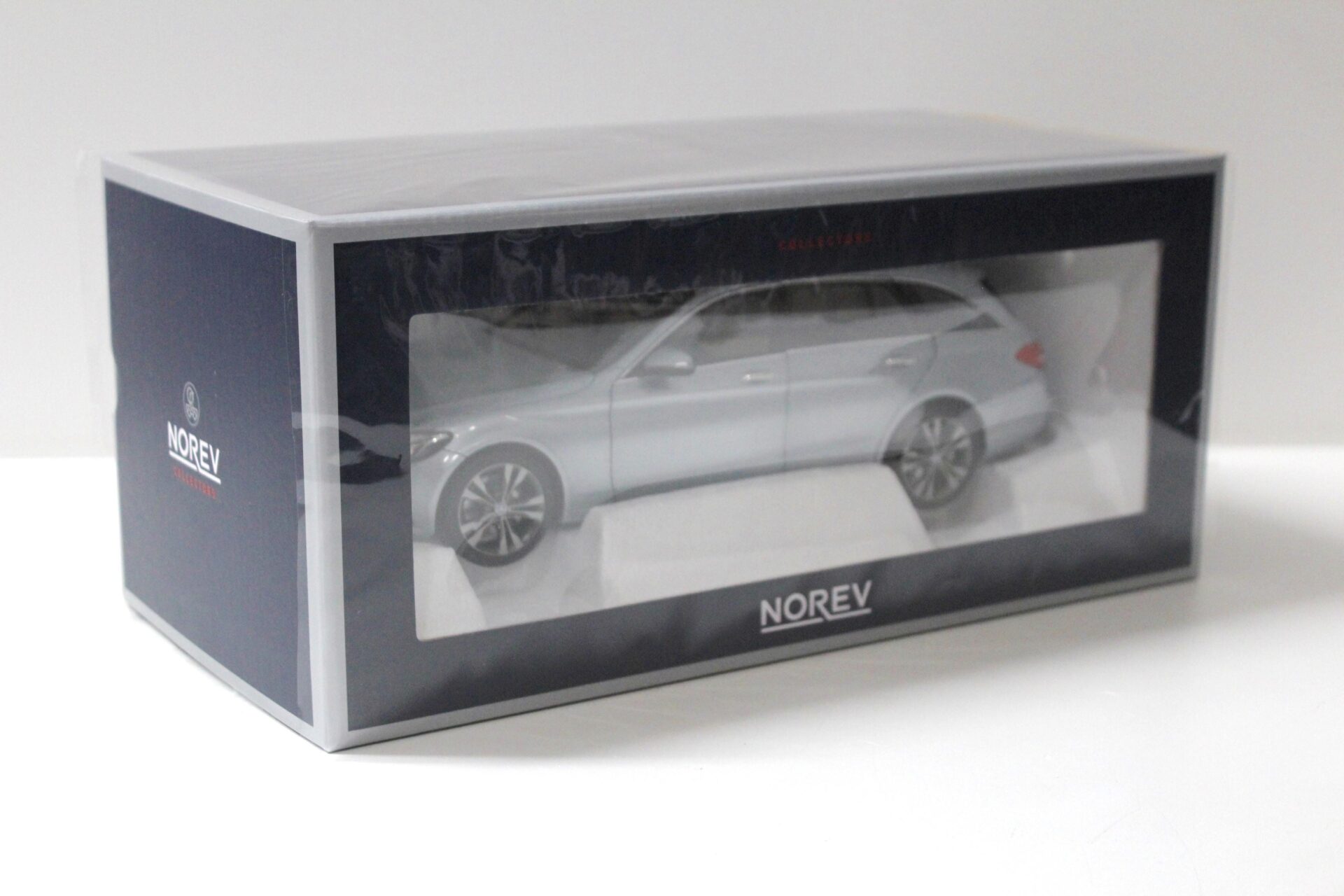 1:18 Norev Mercedes C-Klasse T-Modell 2014 silver-blue metallic