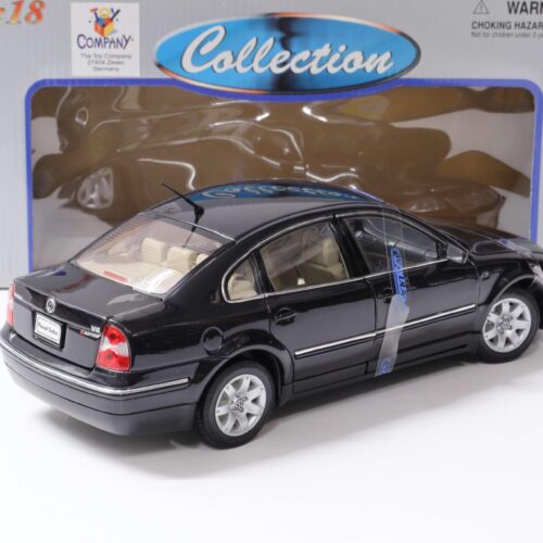 1:18 Welly VW Passat Sedan black 2001