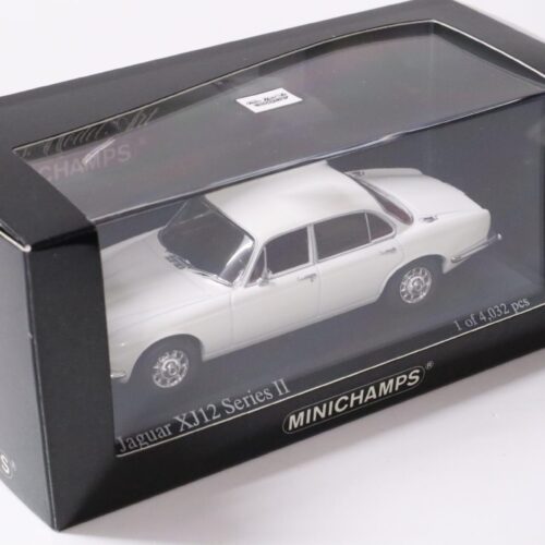 1:43 Minichamps Jaguar XJ12 Series II Limousine 1975 cream white - Image 3