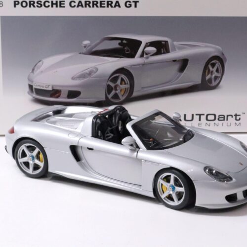 1:18 AUTOart Porsche Carrera GT silver with black interior