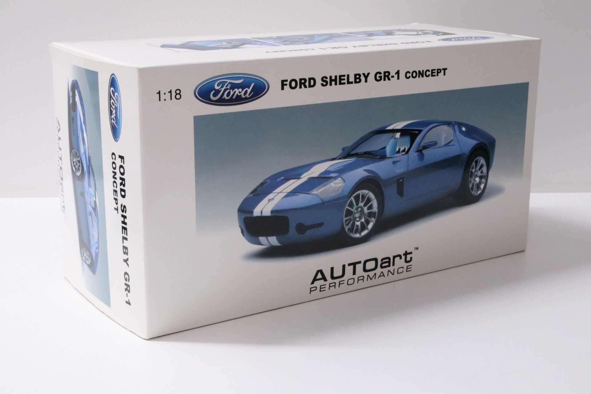 1:18 AUTOart Ford Shelby GR-1 Concept Guardsman blue/ white stripes