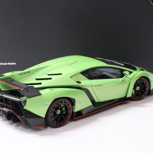 1:18 AUTOart Lamborghini Veneno 2013 green metallic