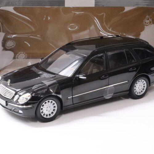 1:18 Kyosho Mercedes E320 E-Klasse T-Modell W211 black DEALER VERSION