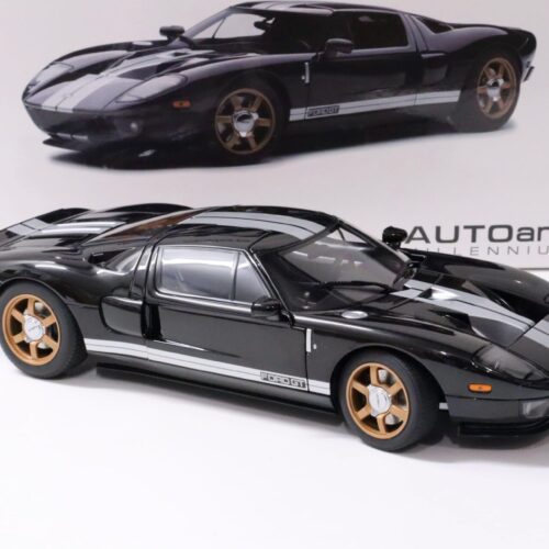 1:18 AUTOart Ford GT 2004 black/ white stripes