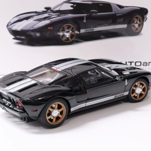 1:18 AUTOart Ford GT 2004 black/ white stripes