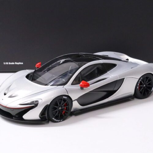 1:18 AUTOart McLaren P1 (2013) Ice silver metallic
