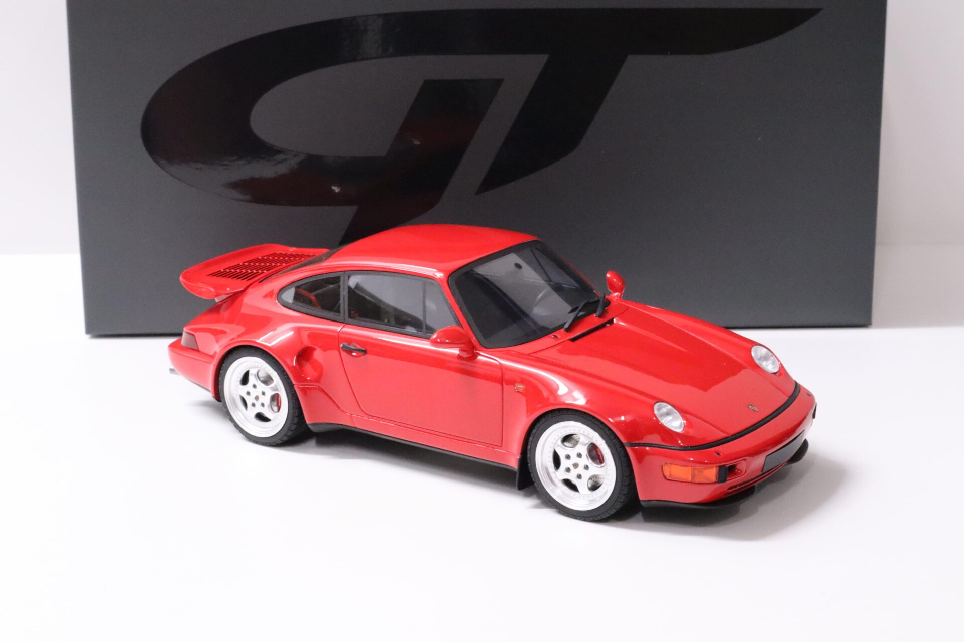 1:18 GT Spirit GT328 Porsche 911 (964) Turbo S Coupe Flachbau Flatnose red