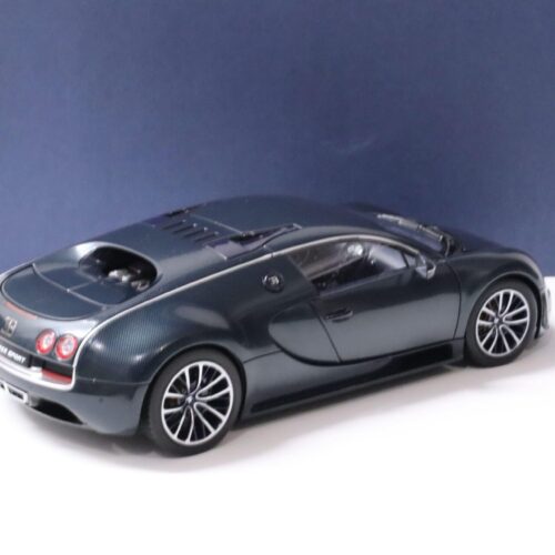 1:18 AUTOart Bugatti Veyron 16.4 Super Sport dark blue