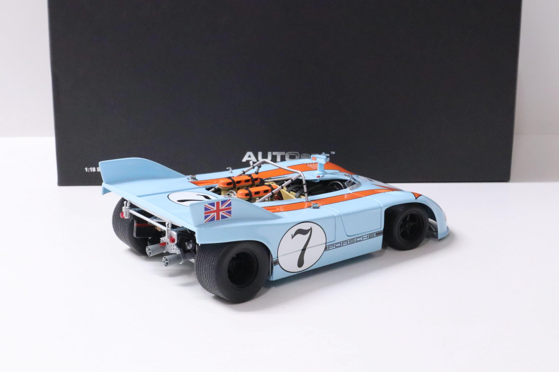 1:18 AUTOart Porsche 908/3 Targa Florio 1971 Redman/Siffert #7 GULF Racing