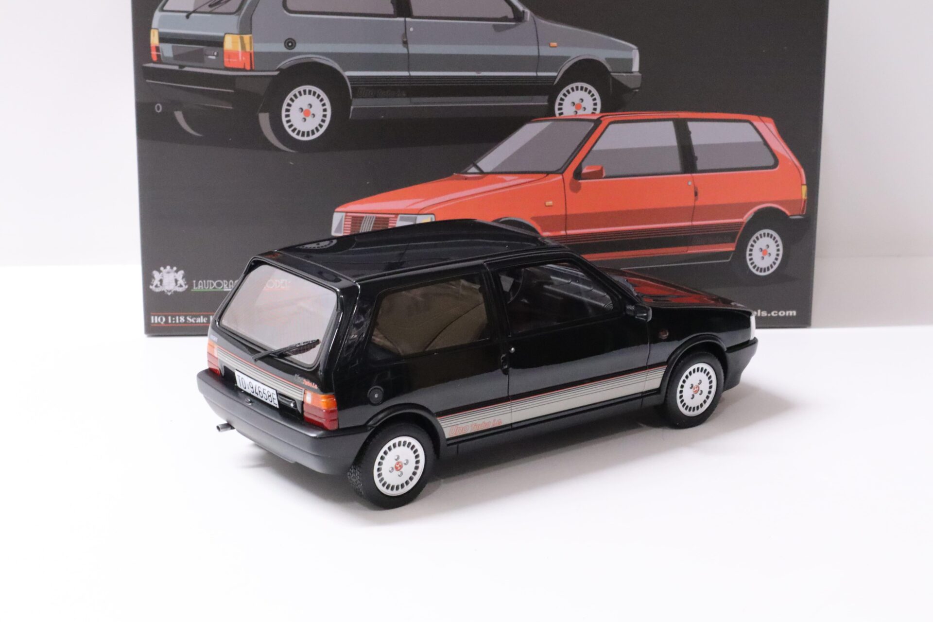 1:18 Laudoracing-Model Fiat Uno Turbo I.E. 1987 black