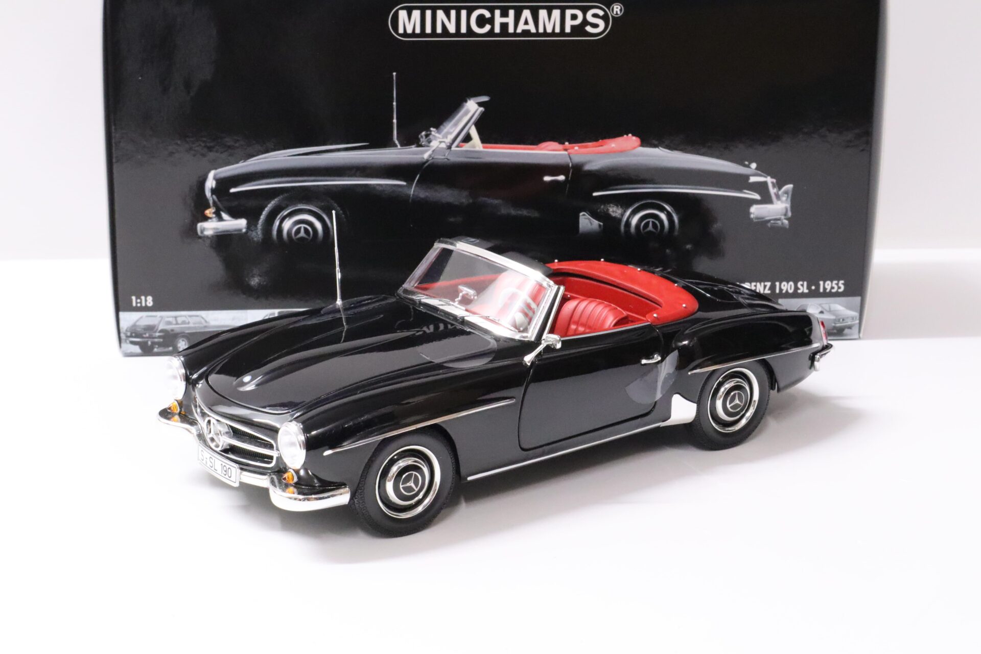 ID 59106 orig.jpg 1:18 Minichamps Mercedes 190SL Cabriolet black 1955