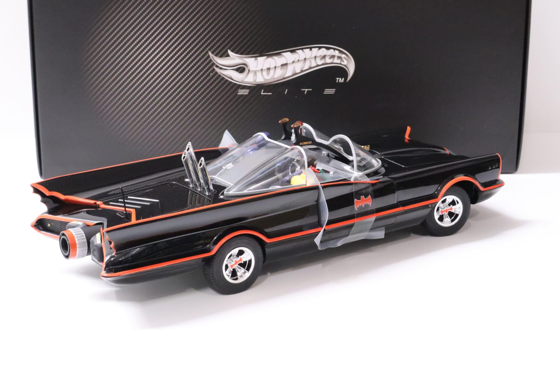 1:18 Hot Wheels Elite 1966 BATMAN Classic TV Series Batmobile with Batman + Robin