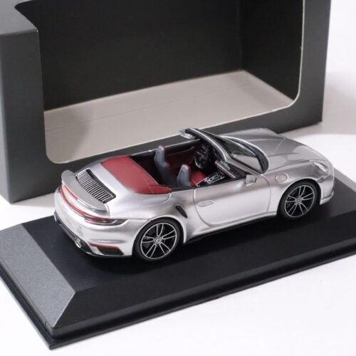 1:43 Minichamps Porsche 911 992 Turbo S Cabriolet silver DEALER VERSION