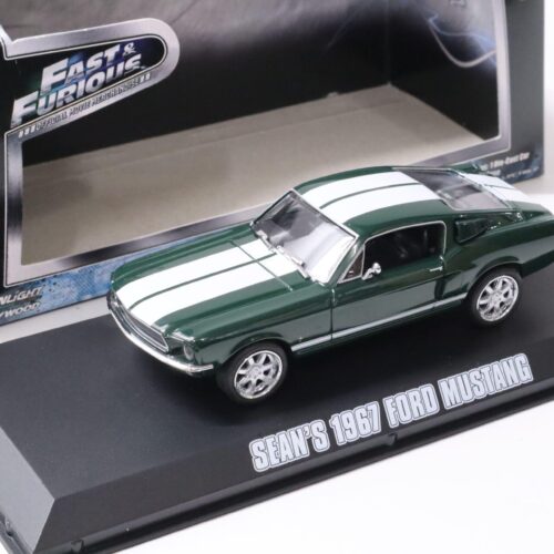 1:43 Greenlight Fast and Furious SEANÂ´s 1967 Ford Mustang green/ white stripes