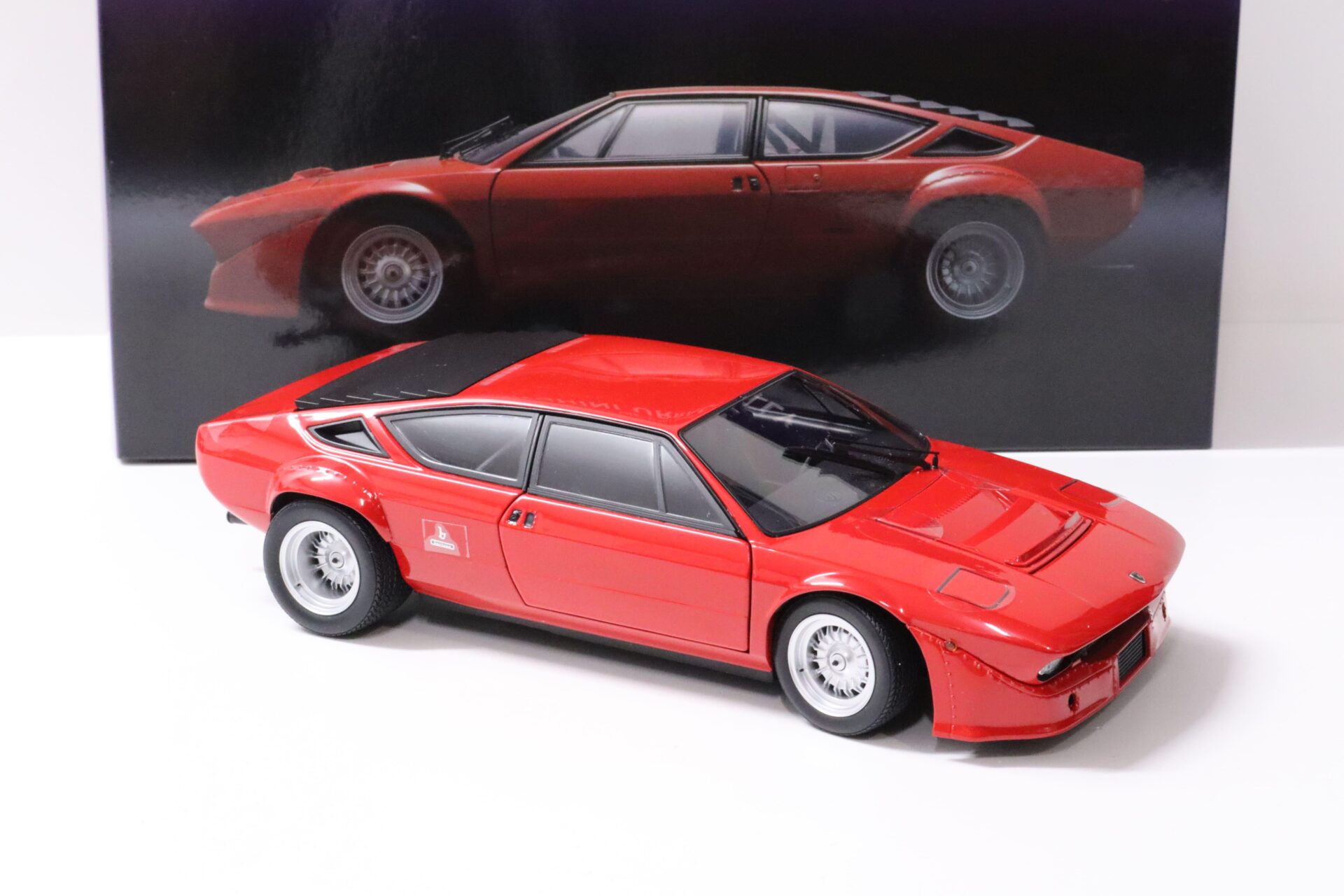 1:18 Kyosho Lamborghini Urraco Rally red